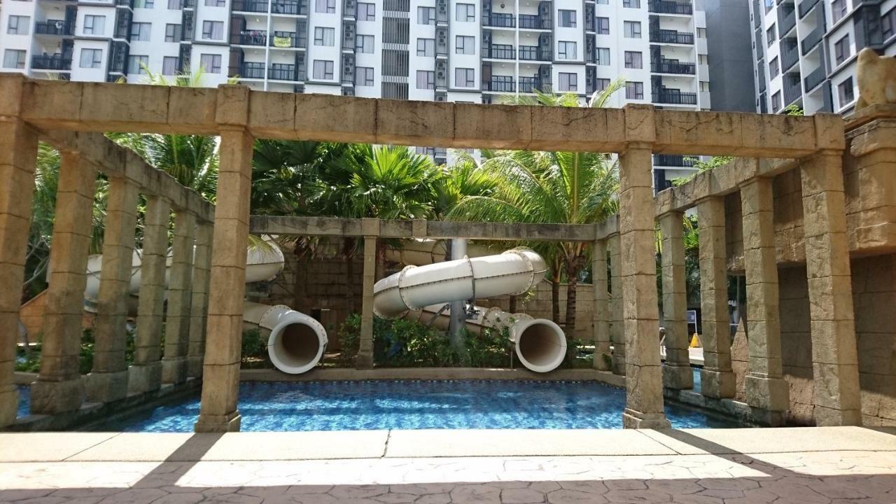 Cozy Swiss Garden Beach Resort Residence Kampung Sungai Karang Экстерьер фото