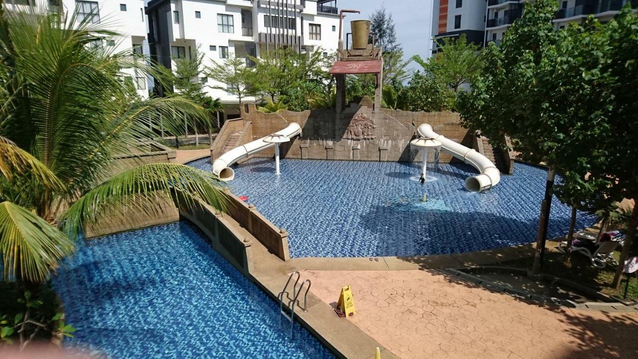 Cozy Swiss Garden Beach Resort Residence Kampung Sungai Karang Экстерьер фото
